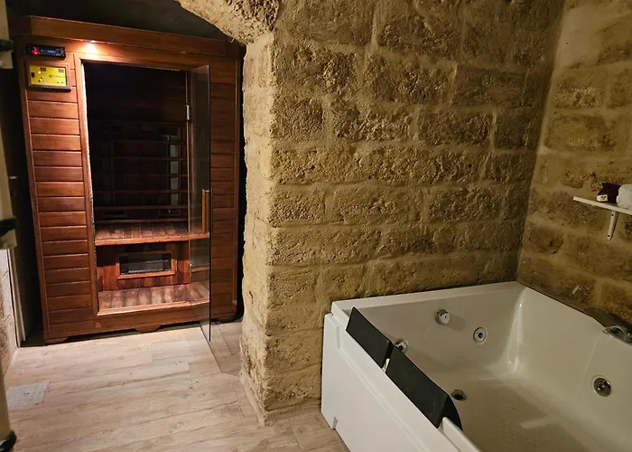 Casa Petra * בארי